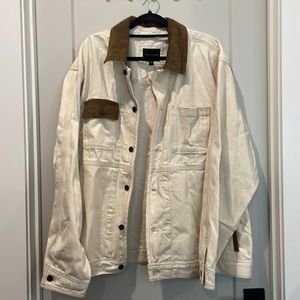 Men’s Banana Republic Utility/Shirt Jacket. Size XXL. Color: cream w/ brown trim
